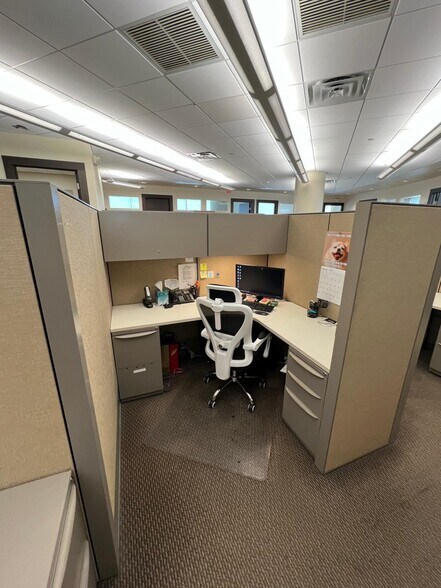 More Photos Of 20900 NE 30th Ave, Aventura Office Residential For Sale