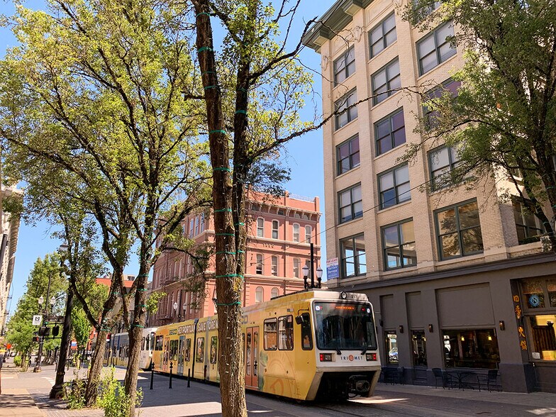 More Photos Of 815 SW 2nd Ave, Portland Office For Lease