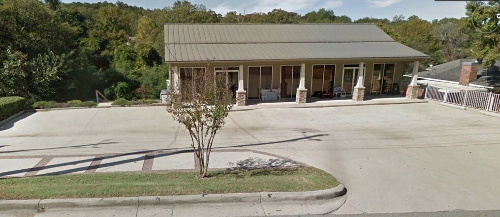 More Photos Of 3745 Helena Rd, Helena Freestanding For Lease