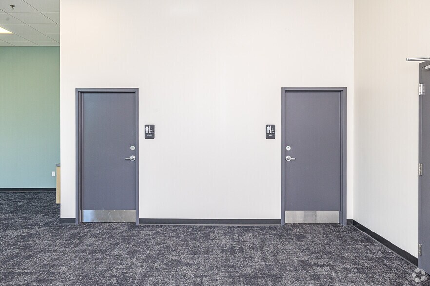 More Photos Of 13301 4 Mile Rd, Caledonia Warehouse For Lease