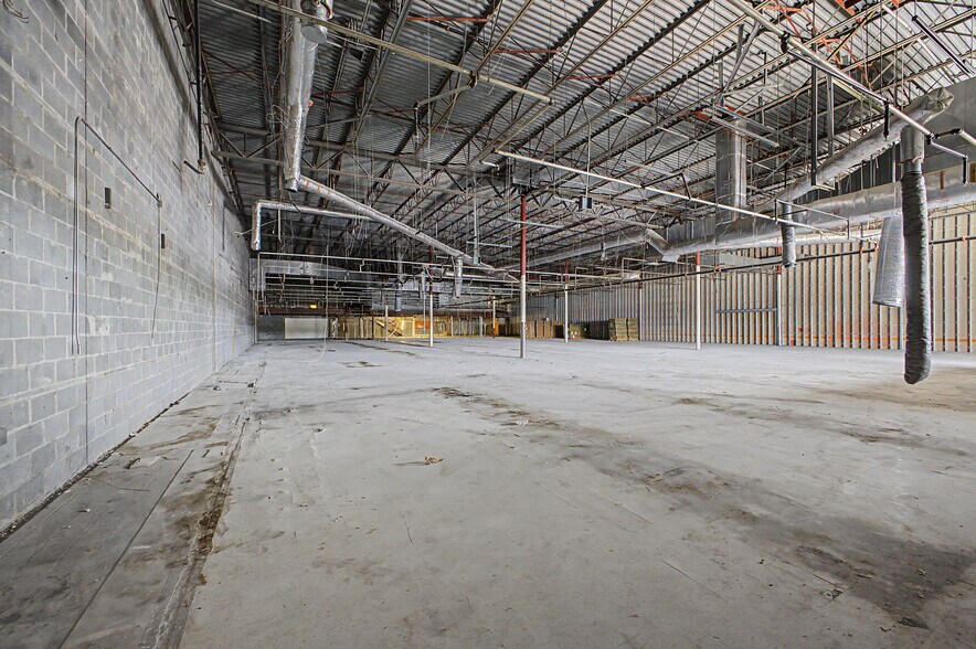 More Photos Of 5866-5870 Middlebelt Rd, Garden City Freestanding For Lease