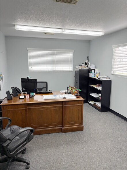 More Photos Of 4417 S Main St, Pearland Unknown For Lease