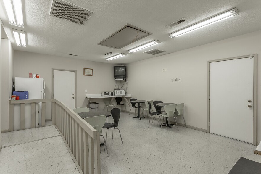 More Photos Of 4808 Hixson Pike, Hixson Office For Sale