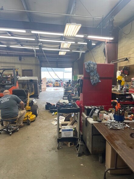 More Photos Of 2645 Mount Moriah Rd, Memphis Freestanding For Sale