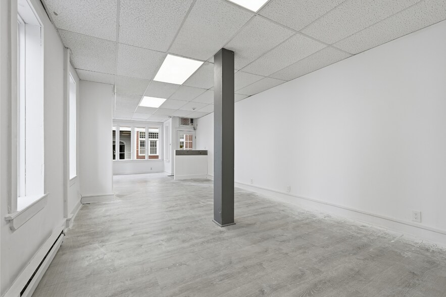 More Photos Of 22-38 School St, Westfield General Retail For Lease