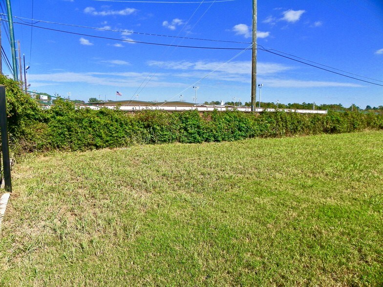 More Photos Of 16570 Beaumont Hwy, Houston Land For Lease