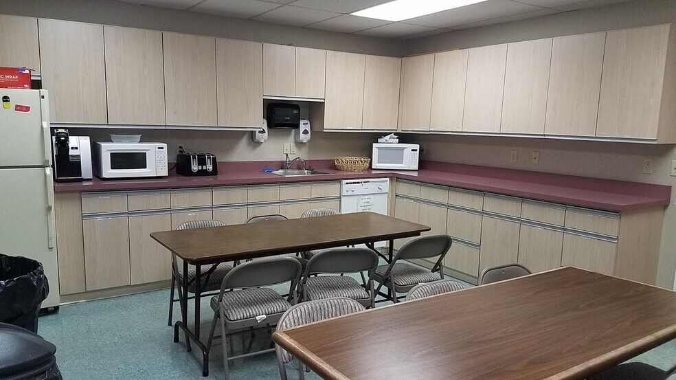 More Photos Of 60 Westwood Ave, Waterbury Medical For Sale