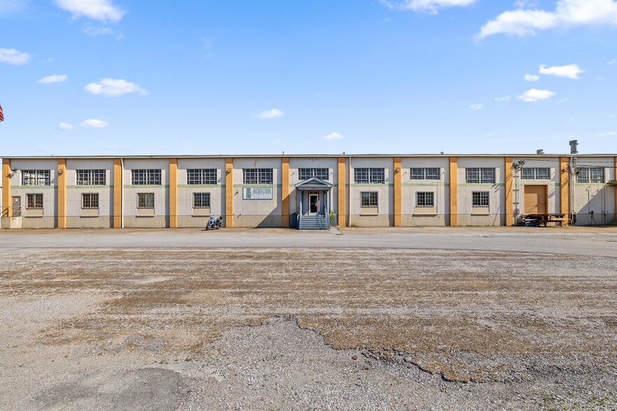 More Photos Of 405 E Main St, Chattanooga Warehouse For Sale