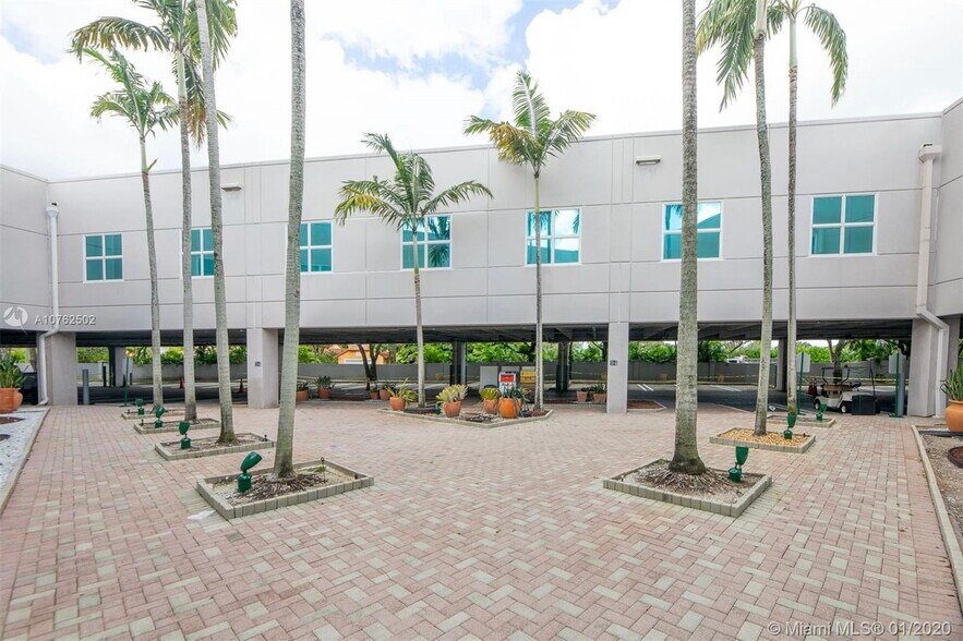 More Photos Of 10305 NW 41st St, Doral Office For Sale