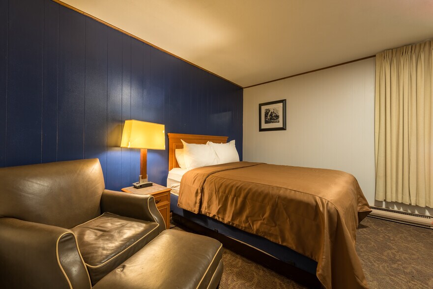 More Photos Of 30362 US Highway 160, South Fork Hotel For Sale