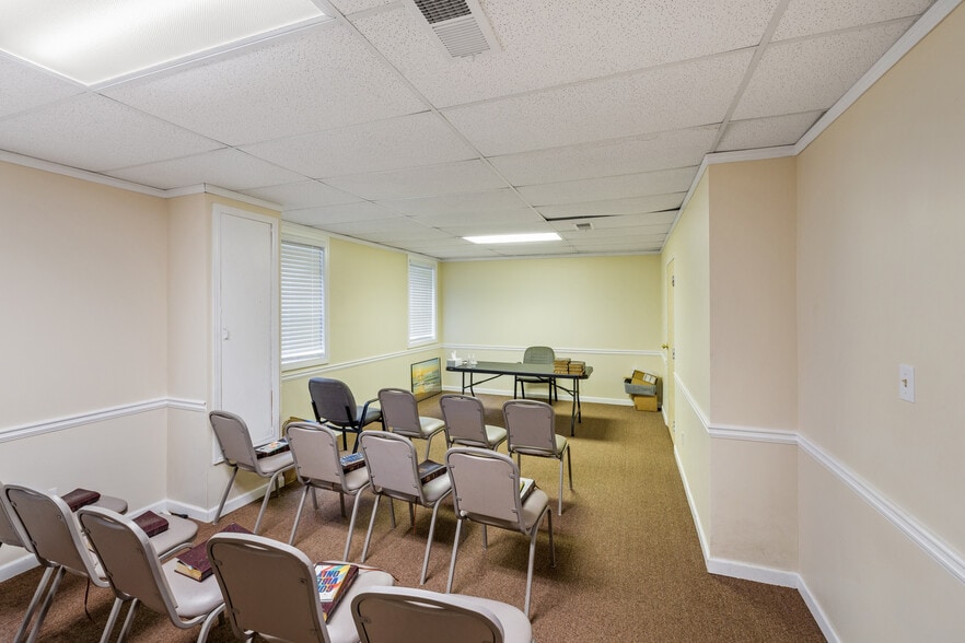 More Photos Of 4239 Flat Shoals Pky, Decatur Religious Facility For Sale