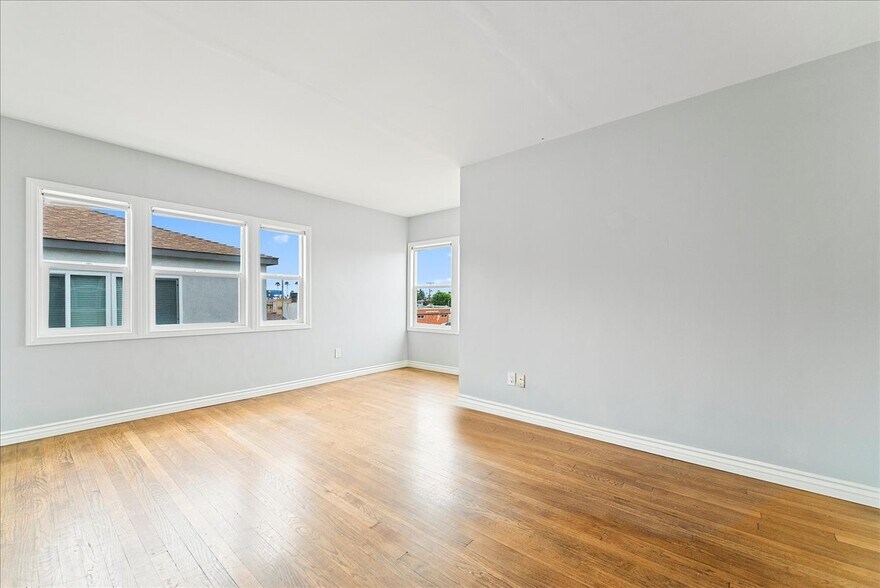 More Photos Of 622 S Pacific Coast Hwy, Redondo Beach Apartments For Sale