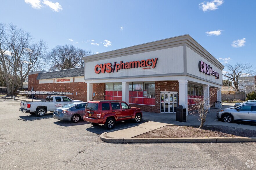 More Photos Of 111 Depot Rd, Huntington Station Drugstore For Sale