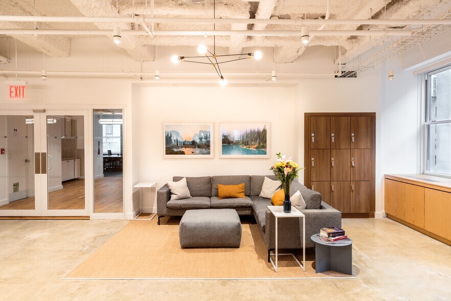 Primary Photo Of 75 Rockefeller Plaza, New York Office For Lease