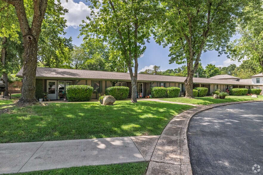 More Photos Of 124 S College St, Mountain Home Apartments For Sale