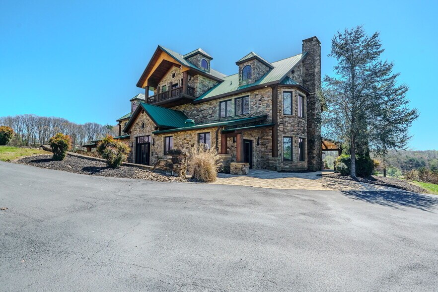 More Photos Of 6720 Erie Rd, Sweetwater Lodge Meeting Hall For Sale