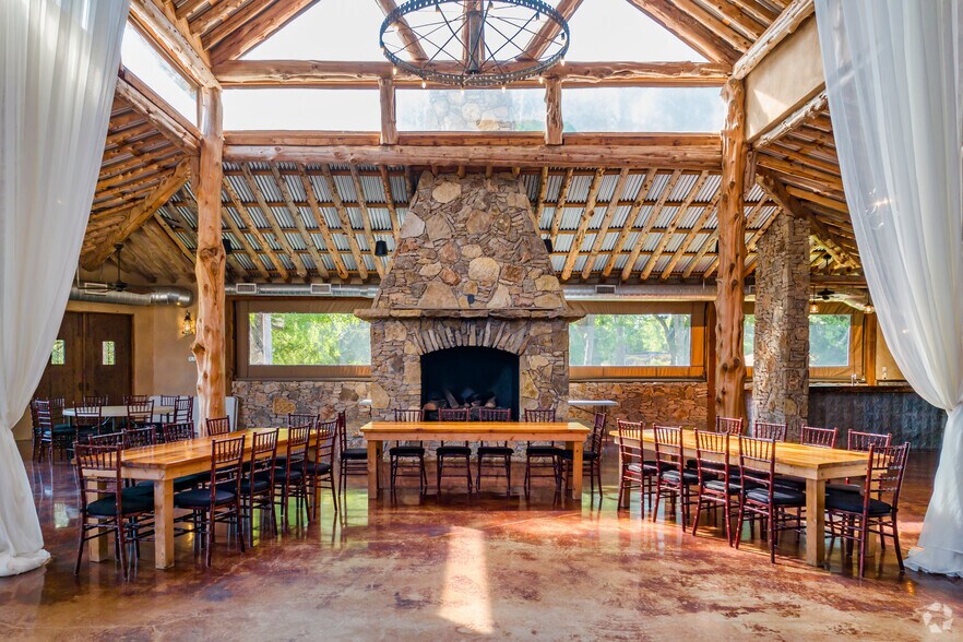 More Photos Of 3002 Azle Hwy, Weatherford Lodge Meeting Hall For Sale