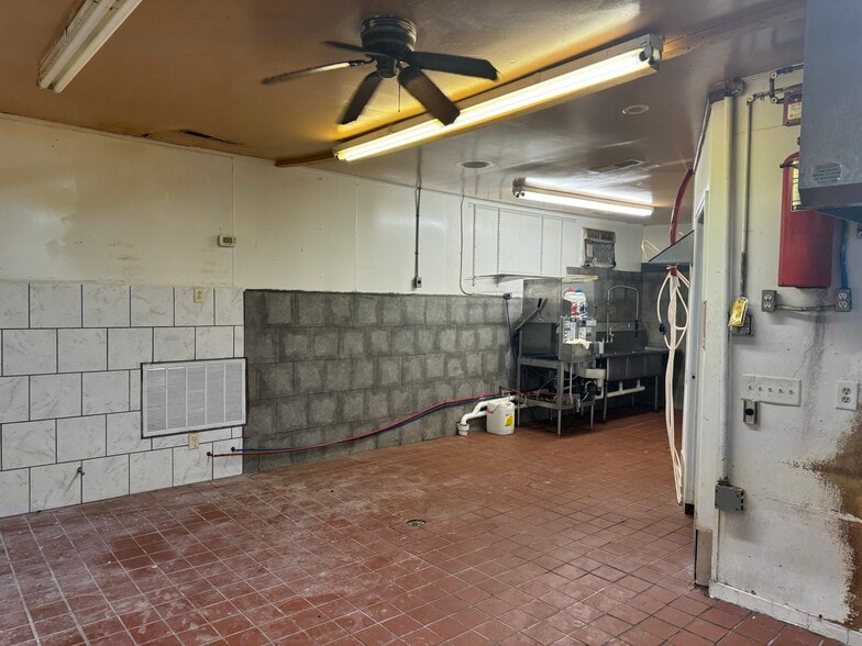 More Photos Of 8922 AL Highway 9, Anniston Restaurant For Lease