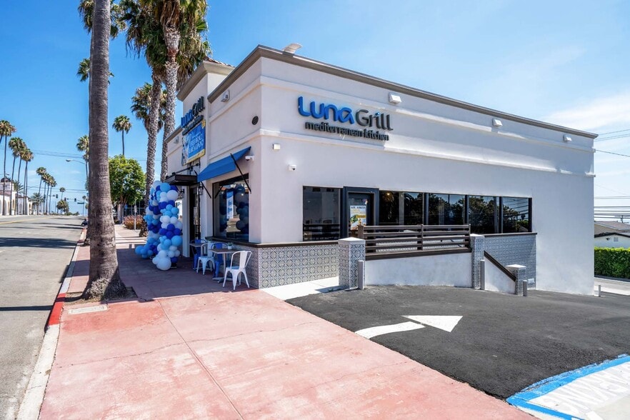 Primary Photo Of 700 S El Camino Real, San Clemente Fast Food For Sale