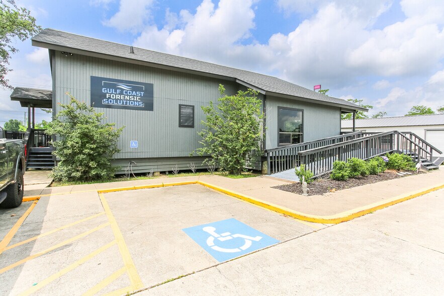 More Photos Of 825 W Prien Lake Rd, Lake Charles Medical For Sale