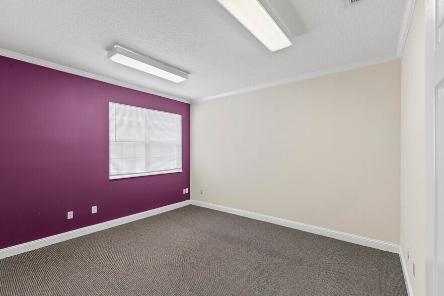More Photos Of 399 Palm Coast Pky SW, Palm Coast Office For Sale