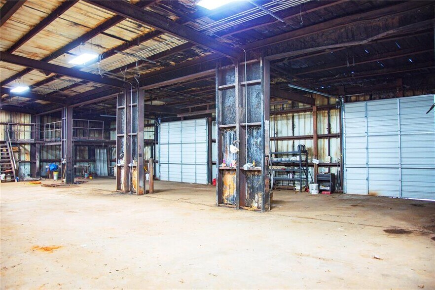 More Photos Of 2249 County Street 2810, Chickasha Industrial For Sale