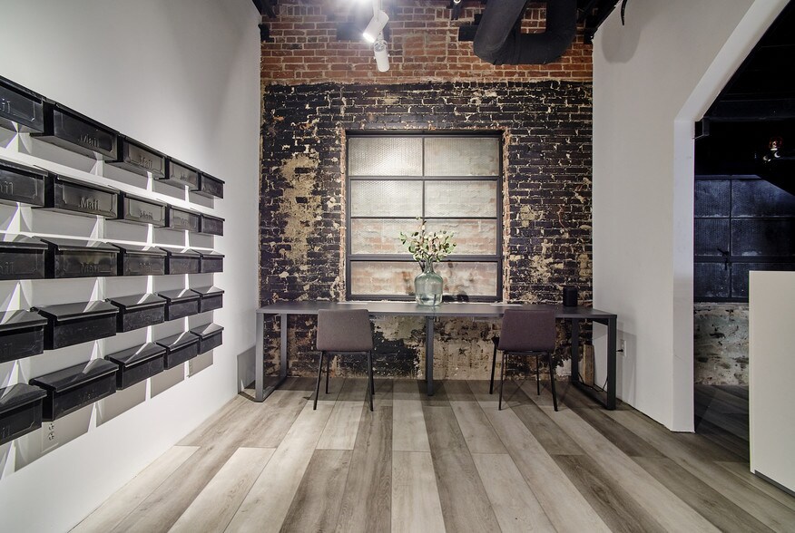 More Photos Of 319 E Chapel Hill St, Durham Office For Sale
