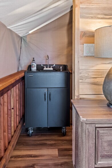 More Photos Of 893 Dick Mountain Drive, Bailey Specialty For Sale