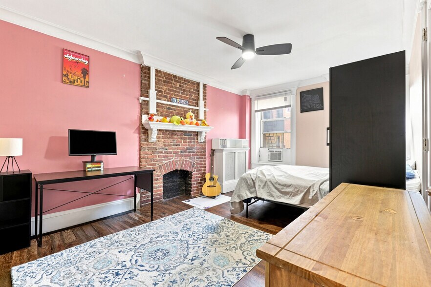 More Photos Of 704 Washington St, Hoboken Storefront Retail Residential For Sale