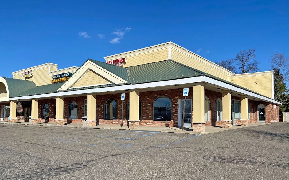 More Photos Of 605-635 S Opdyke Rd, Auburn Hills Unknown For Lease