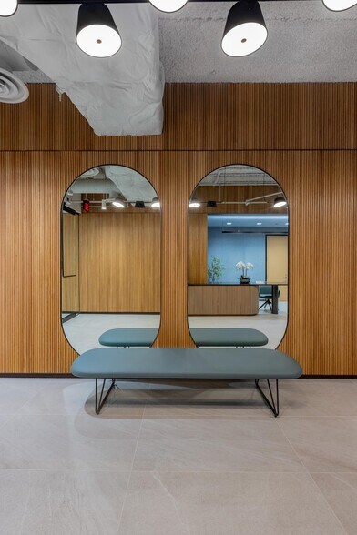 More Photos Of 5404 Wisconsin Ave, Chevy Chase Office For Lease