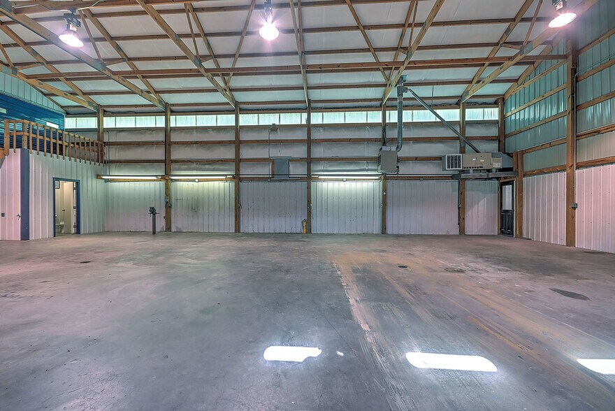 More Photos Of 3930 E Stone Dr, Kingsport Warehouse For Sale