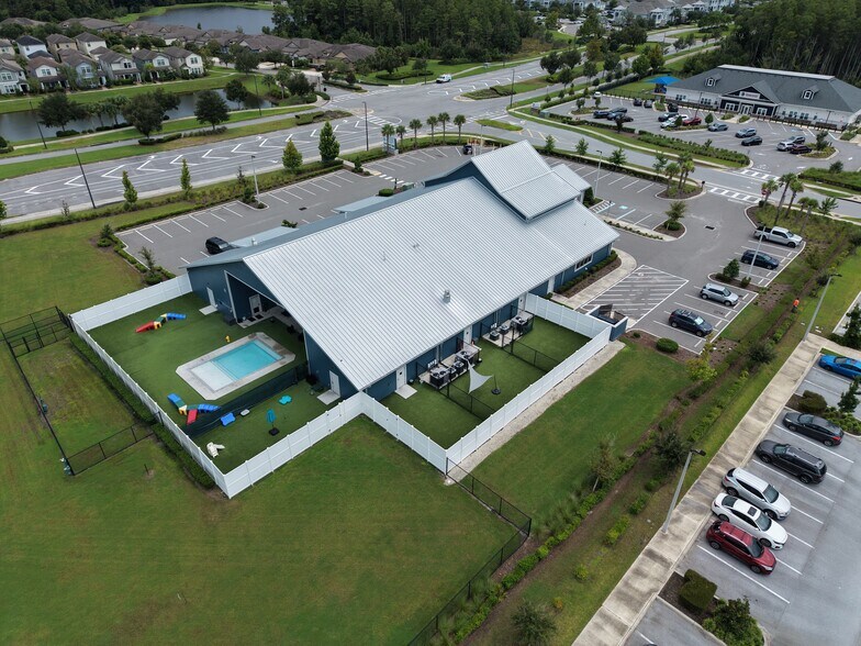 More Photos Of 16719 Balance Cv, Land O' Lakes Office For Sale