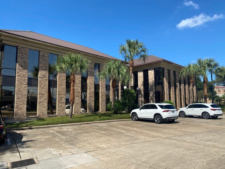 More Photos Of 1345 Campbell Rd, Houston Medical For Lease