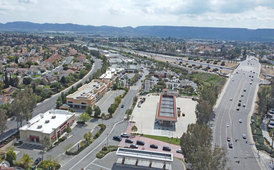 More Photos Of 39565 Avenida Acacias, Murrieta Storefront For Lease