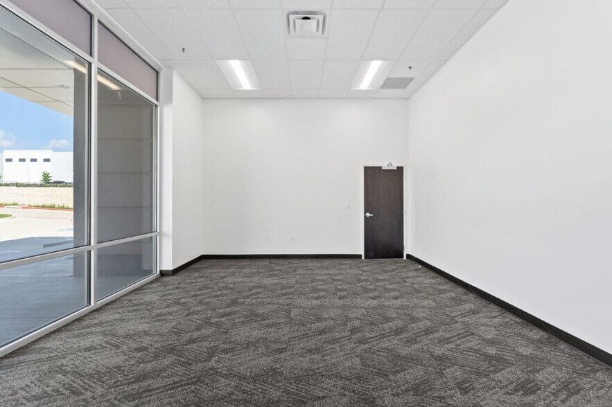 More Photos Of 3212 E Pecan St, Pflugerville Unknown For Lease