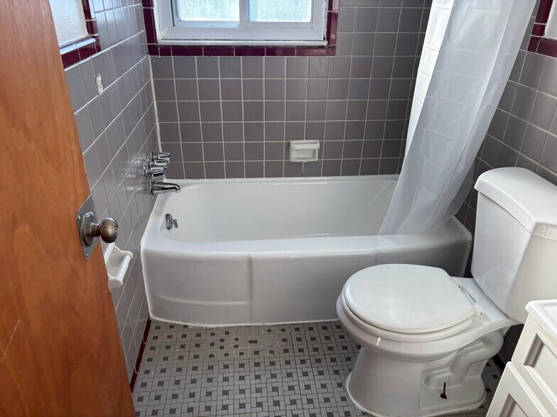 More Photos Of 20801 Plymouth Rd, Detroit Apartments For Sale