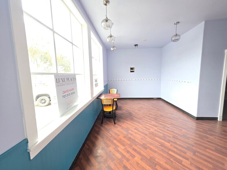 More Photos Of 10450 Lansing St, Mendocino Freestanding For Lease