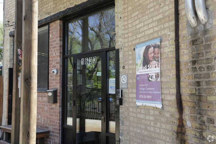 More Photos Of 1633 N Hamlin Ave, Chicago Office For Lease