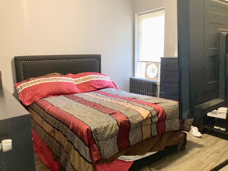 More Photos Of 7919 S Maryland Ave, Chicago Apartments For Sale