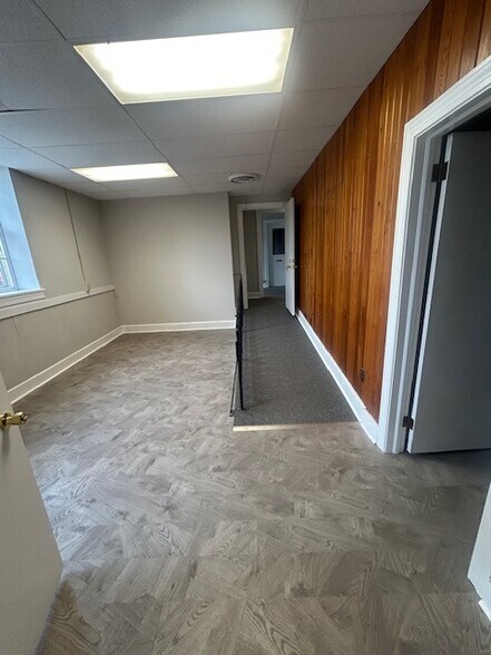 More Photos Of 424 N Chestnut St, Lumberton Office For Lease
