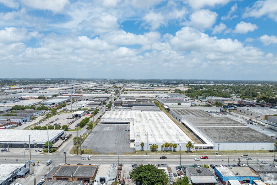 More Photos Of 3455 NW 54th St, Miami Warehouse For Lease