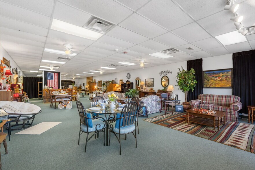 More Photos Of 1875 N State Highway CC, Nixa General Retail For Lease