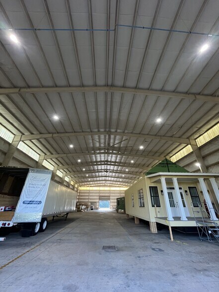 More Photos Of 350 Sumter St, Plains Warehouse For Sale
