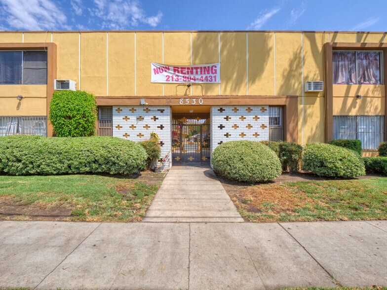 Primary Photo Of 8530 Sunland Blvd, Sun Valley Apartments For Sale