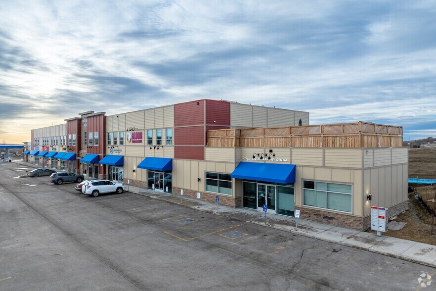 More Photos Of 4 River Heights Dr, Cochrane Storefront For Lease