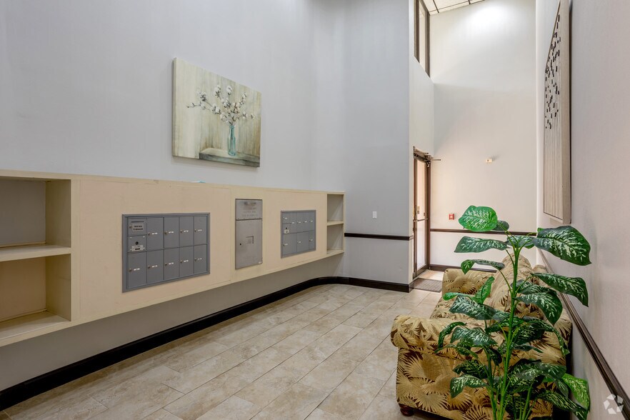 More Photos Of 6415 Lake Worth Rd, Greenacres Medical For Lease