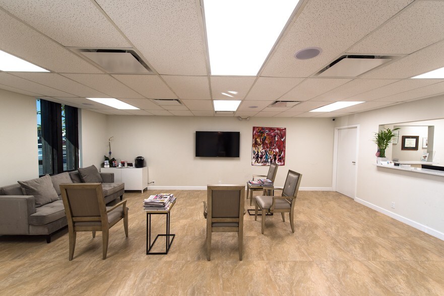More Photos Of 3035 E Commercial Blvd, Fort Lauderdale Medical For Sale