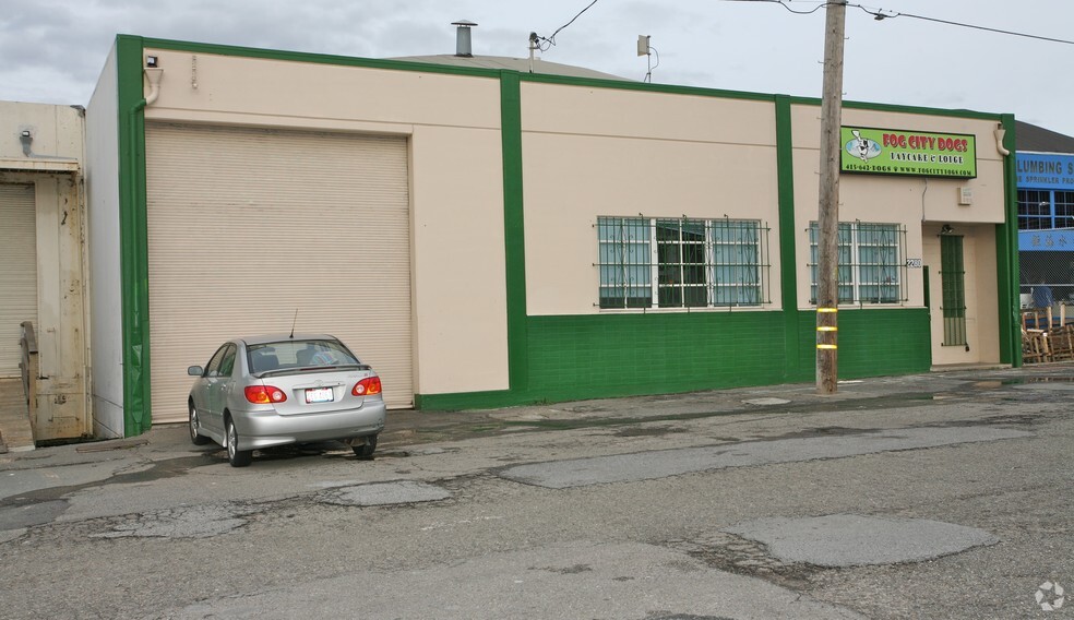 Primary Photo Of 2280 Shafter Ave, San Francisco Warehouse For Lease