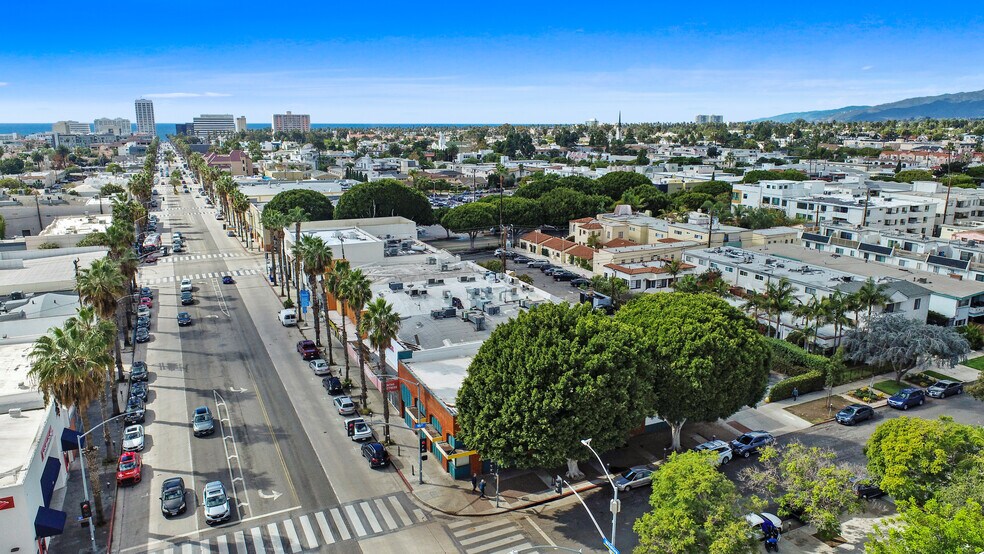 More Photos Of 1433 Wilshire Blvd, Santa Monica Restaurant For Lease
